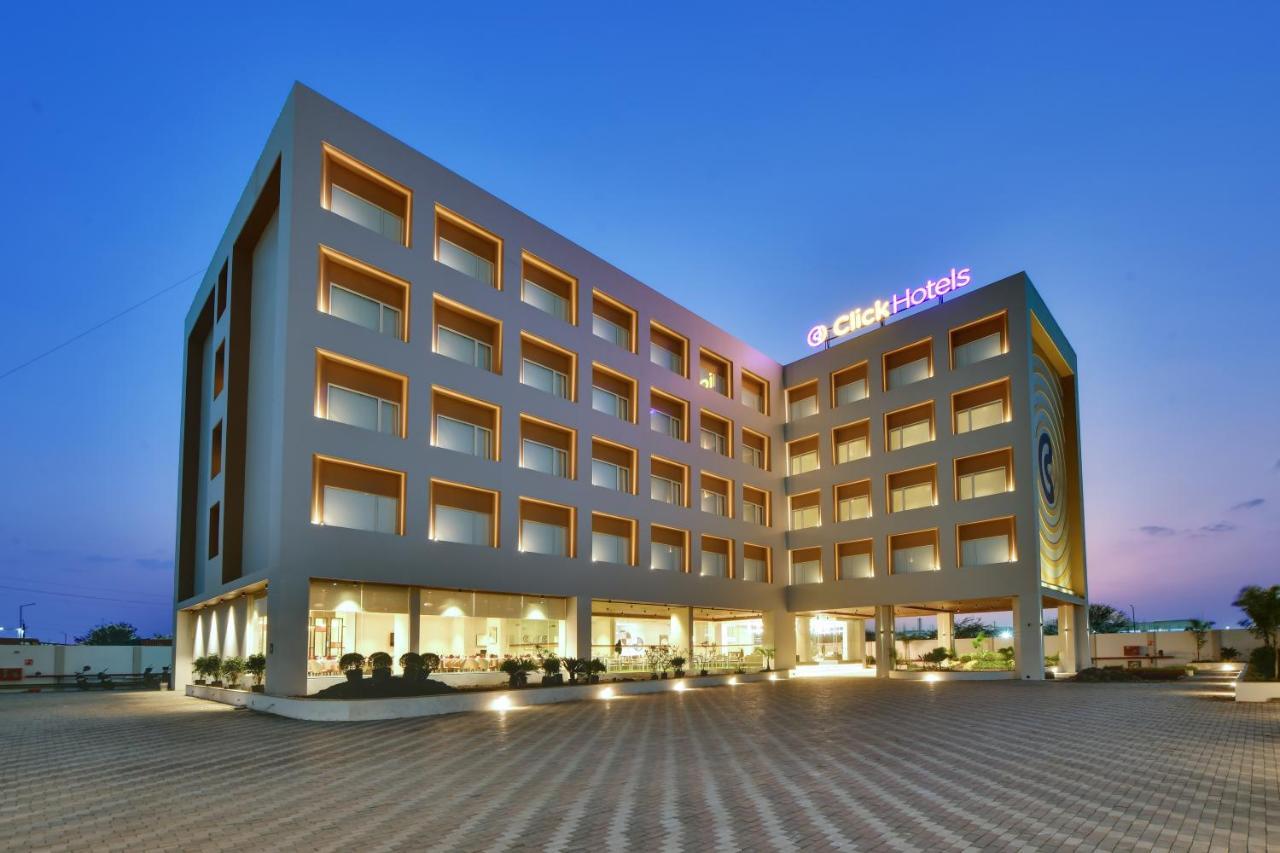 Click Hotel Pithampur Mhow Kültér fotó