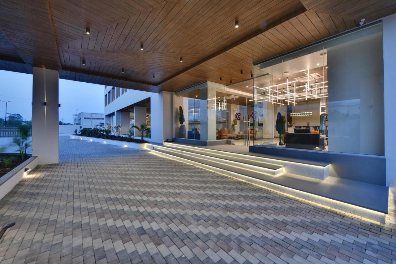 Click Hotel Pithampur Mhow Kültér fotó